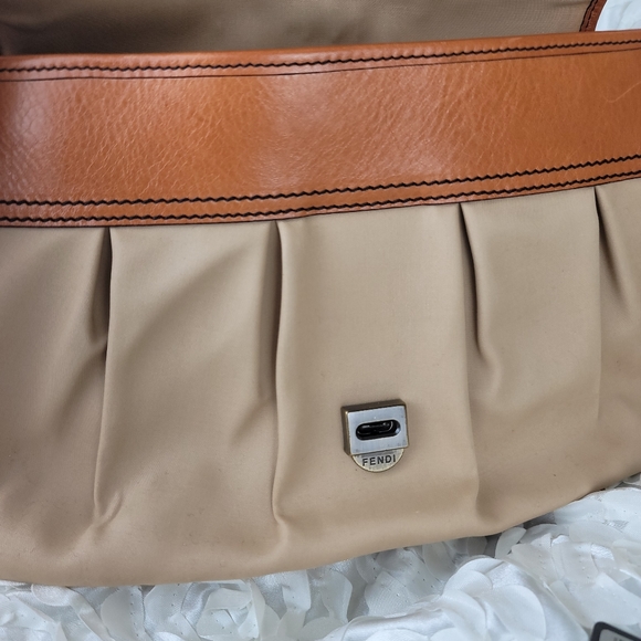 Fendi baguette shoulder bag. - Picture 10 of 12